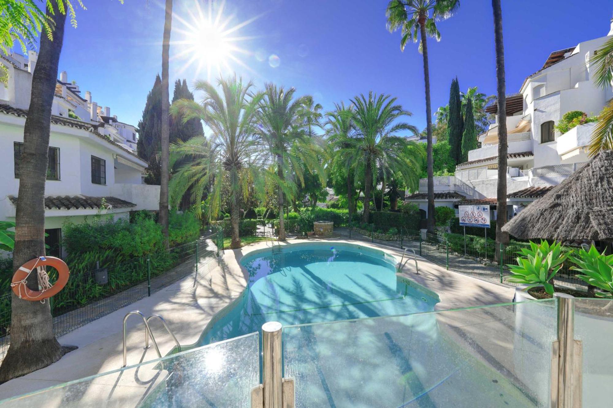 1104 First Line Beach Apartment Golden Beach Pool Marbella Exterior photo